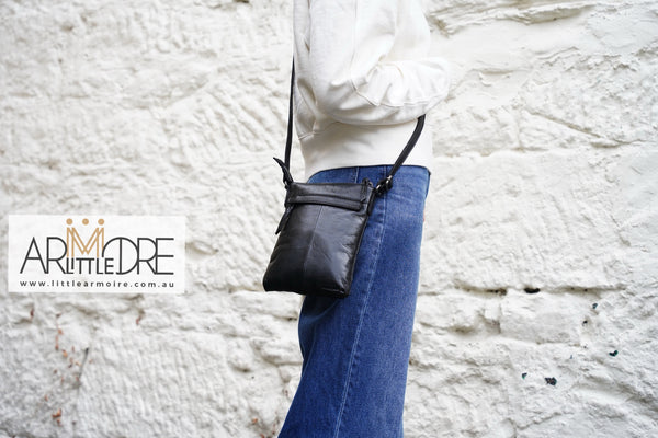 Slim Crossbody Leather Bag MP-8466